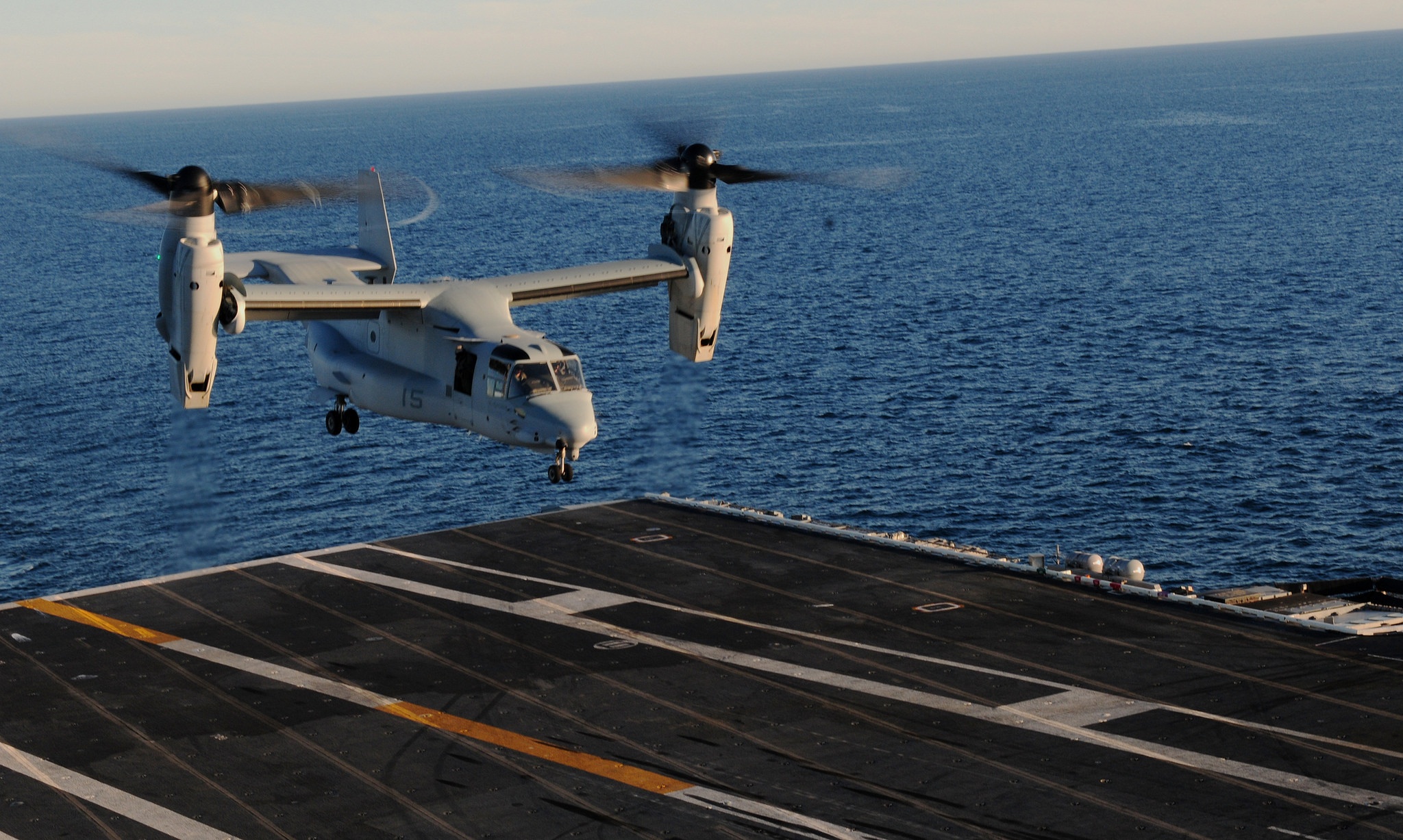 Tau san bay Carl Vinson tham Viet Nam anh 12