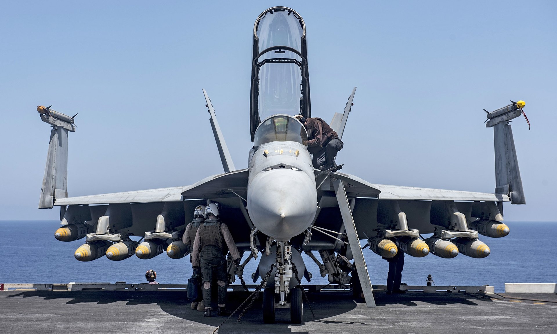 Tau san bay Carl Vinson tham Viet Nam anh 4