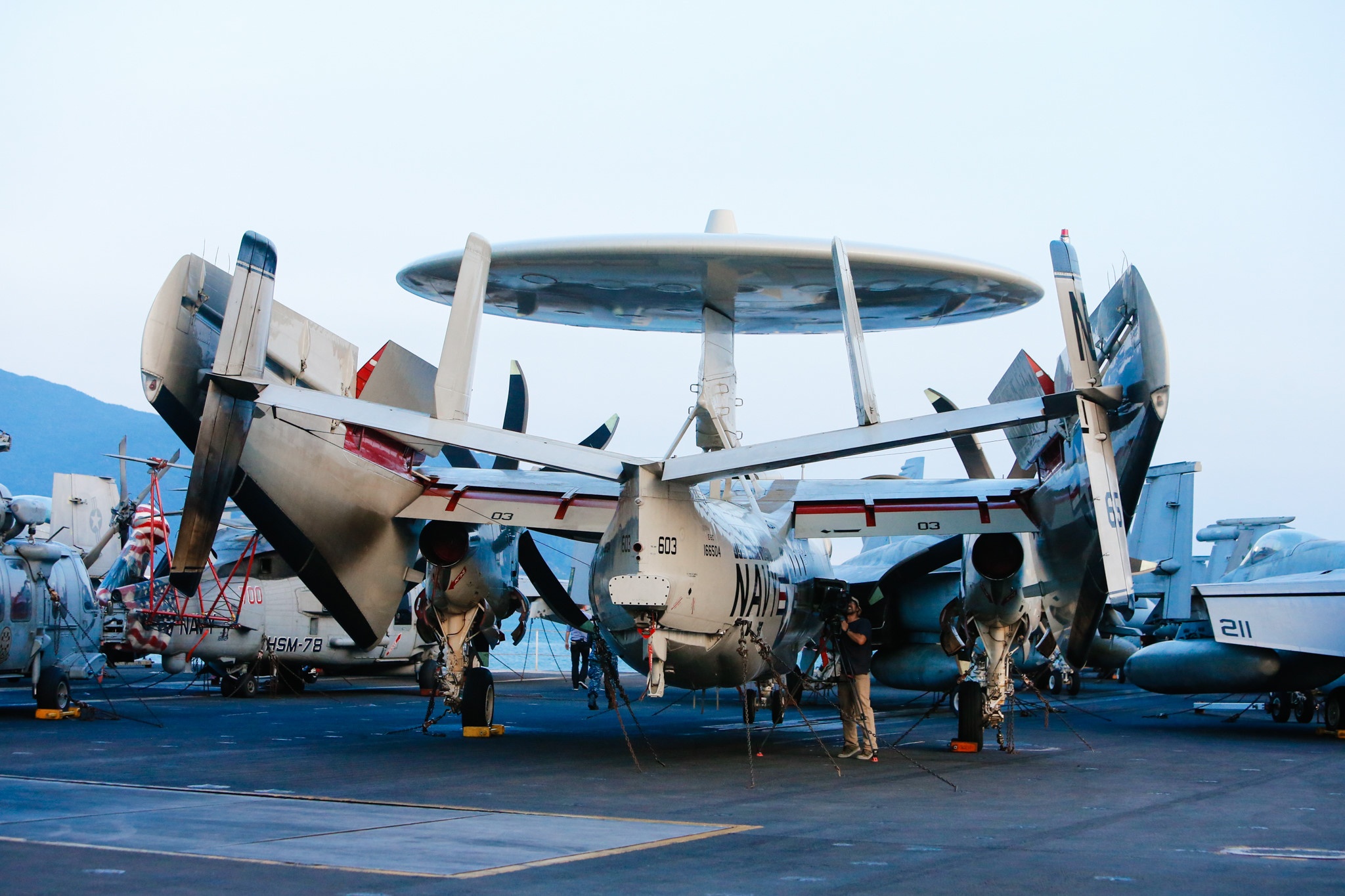 Tau san bay Carl Vinson tham Viet Nam anh 7