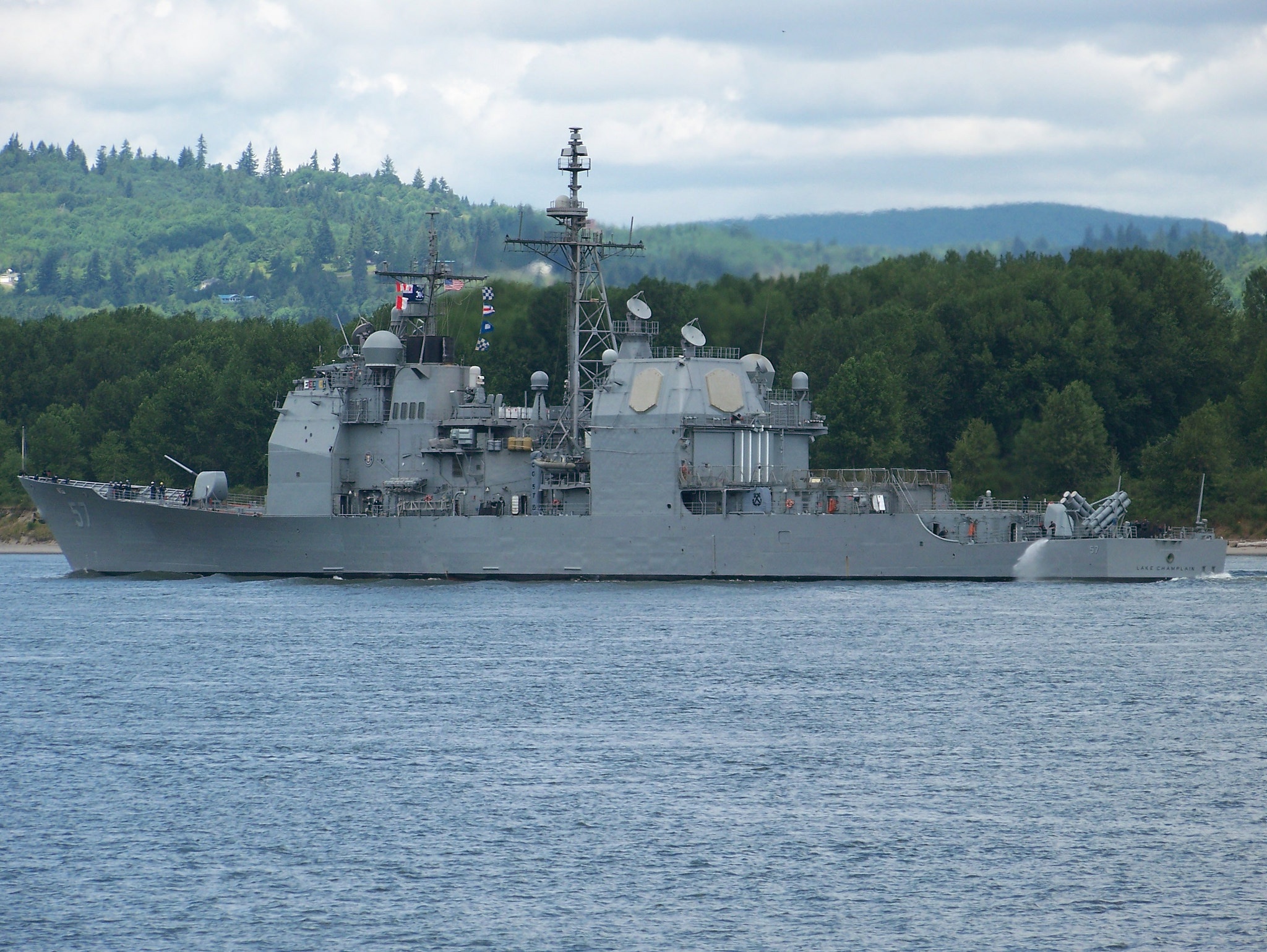 Tau san bay My tham Viet Nam anh 2