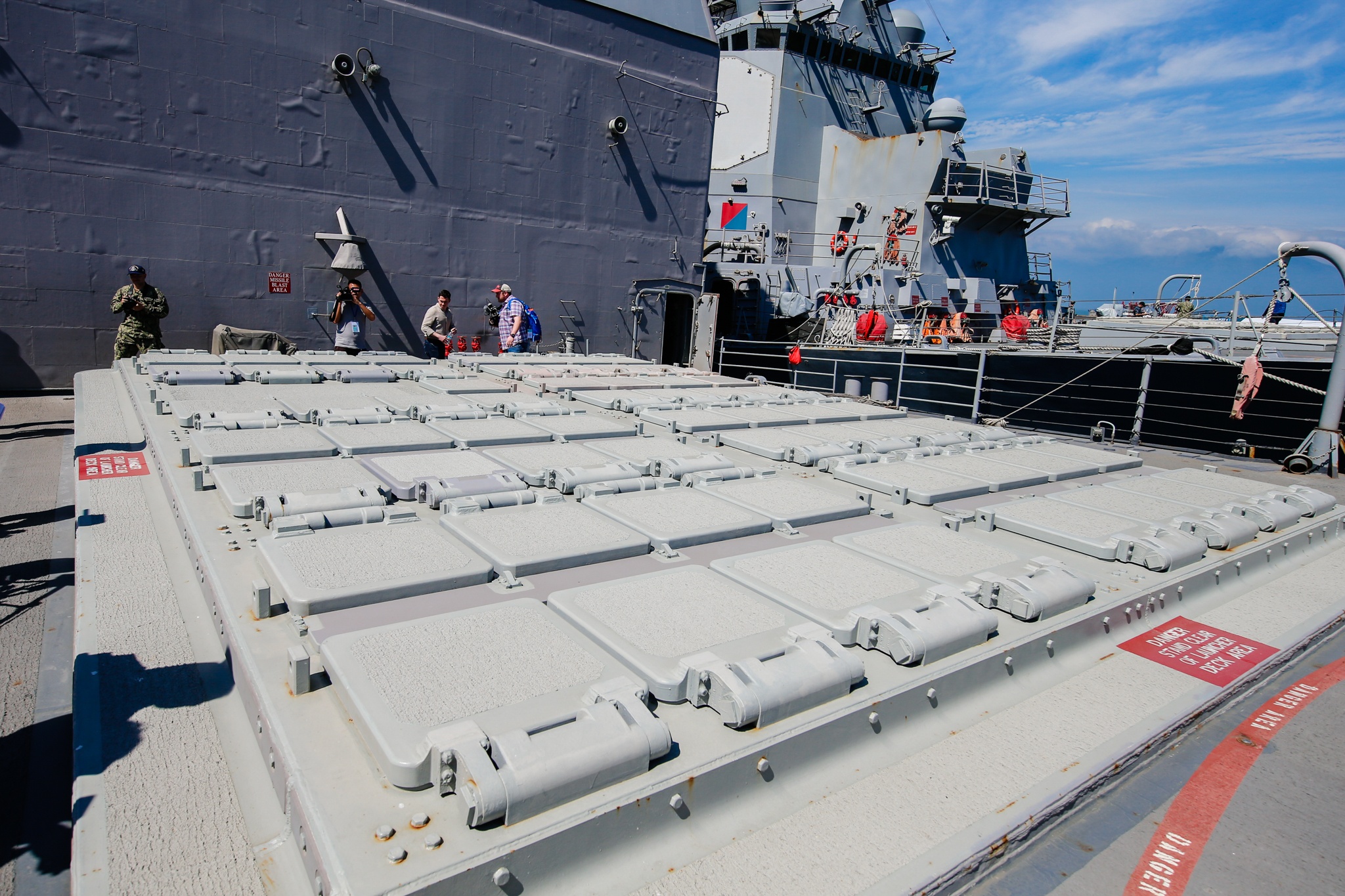 Tau san bay My tham Viet Nam anh 4