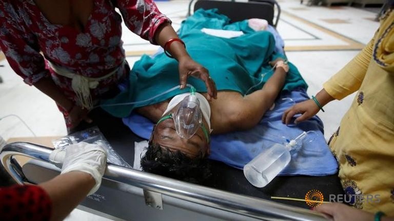 Tai nan xe buyt o Nepal lam 33 nguoi thiet mang hinh anh