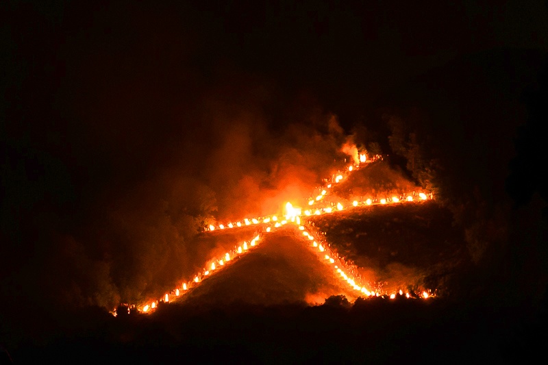 Phong tuc cac nuoc chau A trong thang le co hon anh 6