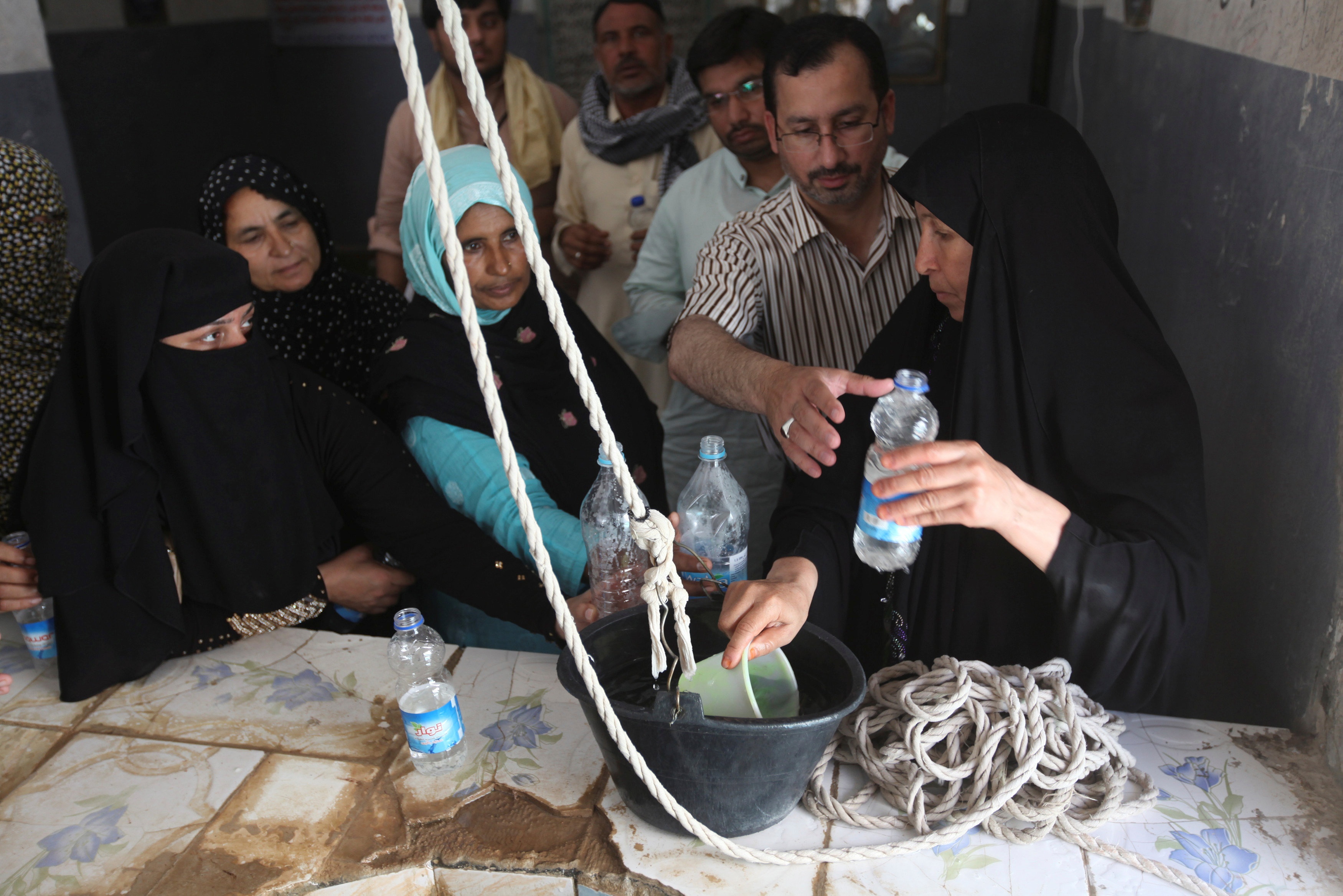 Nghia trang lon nhat the gioi o Iraq anh 8