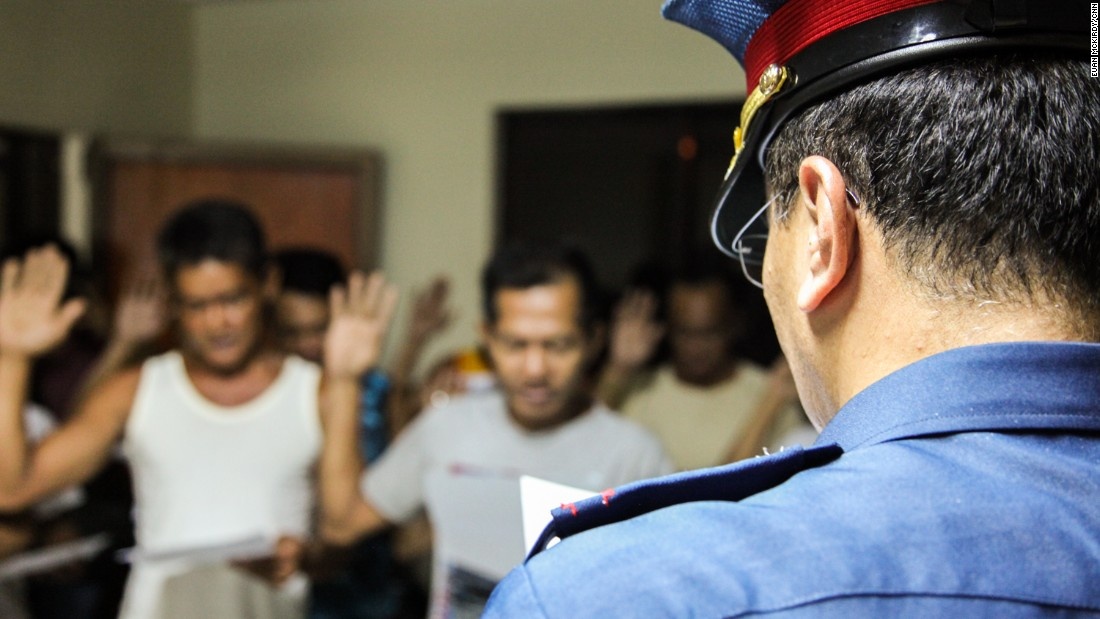 biện pháp vận động người nghiện ra đầu thú ở Philippines ảnh 2 bien phap van dong nguoi nghien ra dau thu o Philippines anh 2