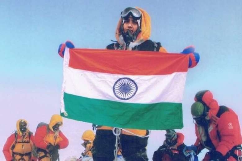 Ghep anh Everest, vo chong An Do bi cam leo nui 10 nam hinh anh