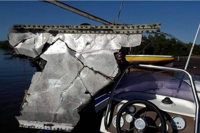 Phat hien manh vo may bay nghi cua MH370 o Mozambique hinh anh
