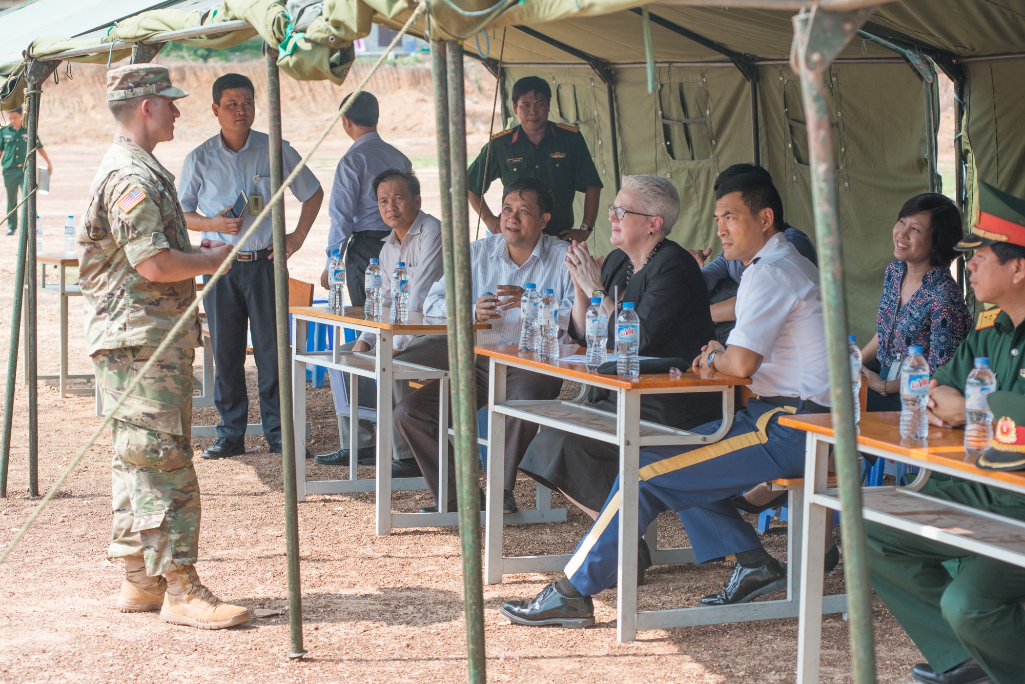 My va Viet Nam hop tac ra pha bom min anh 1