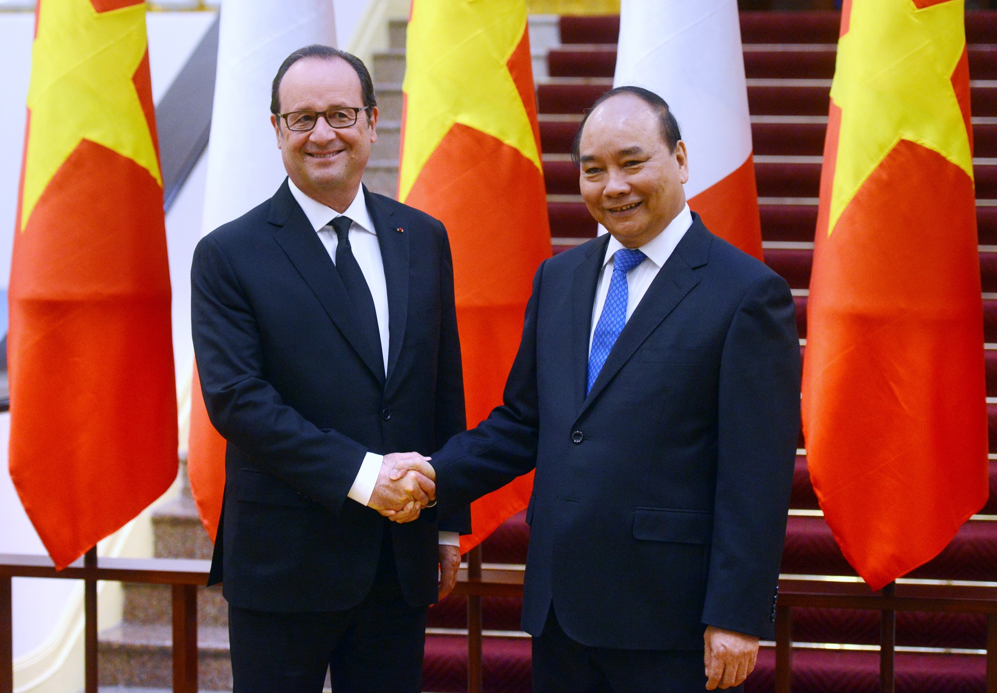 Tổng thống Pháp Francois Hollande thăm Việt Nam ảnh 10 Tong thong Phap Francois Hollande tham Viet Nam anh 10