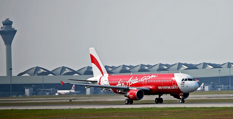 may bay AirAsia bay sai huong anh 1