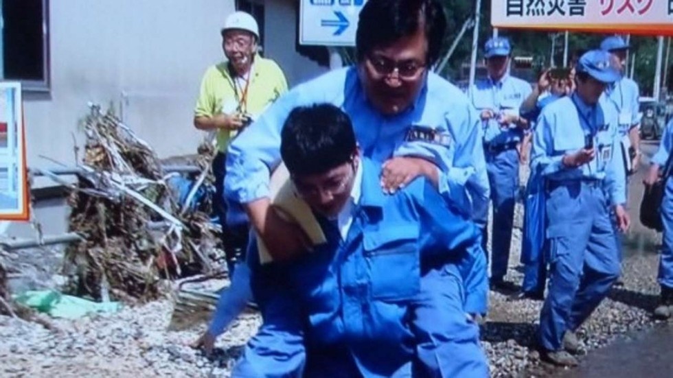 thu truong Nhat Ban de cap duoi cong anh 1