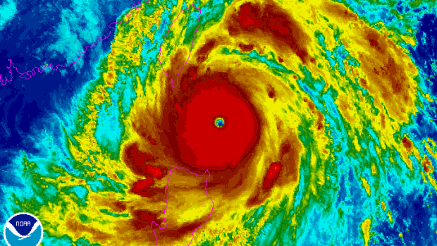 Manh ngang Haiyan, sieu bao Meranti do bo vao Dai Loan hinh anh