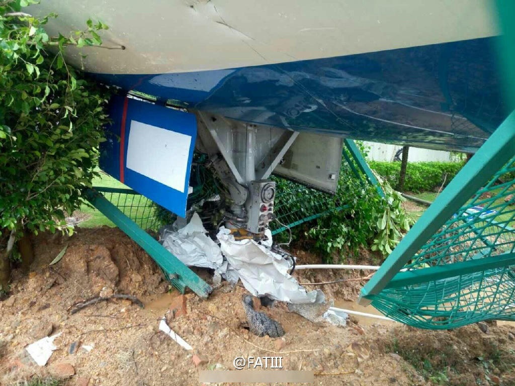 may bay boeing bi bao thoi bay anh 3