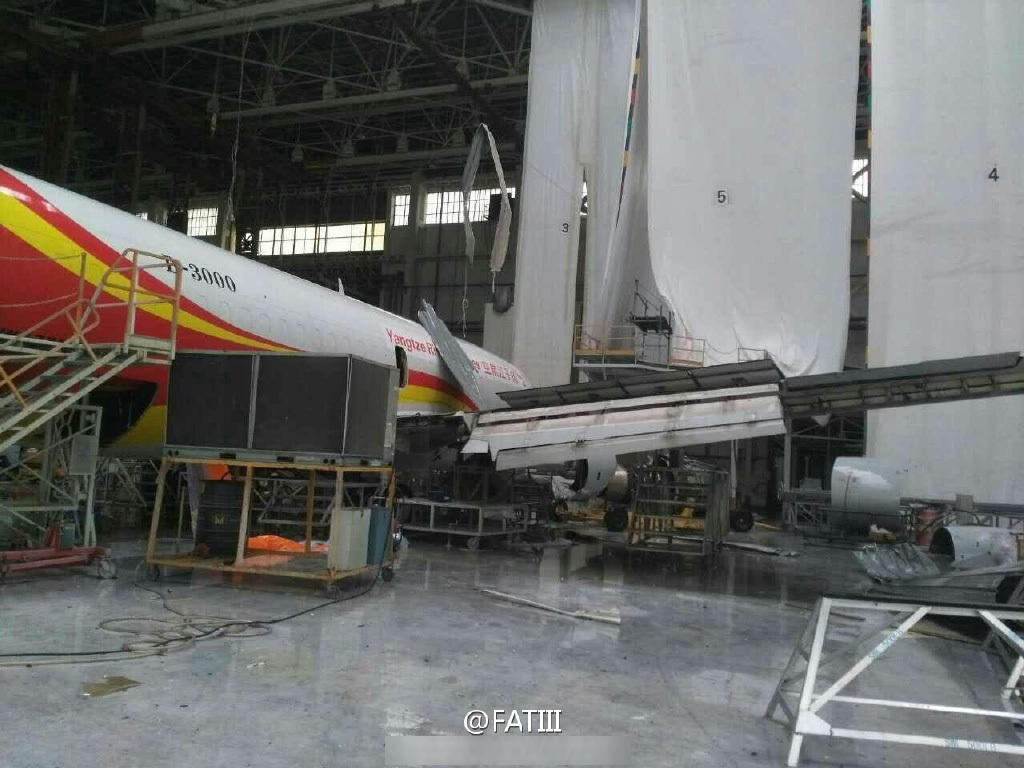 may bay boeing bi bao thoi bay anh 7