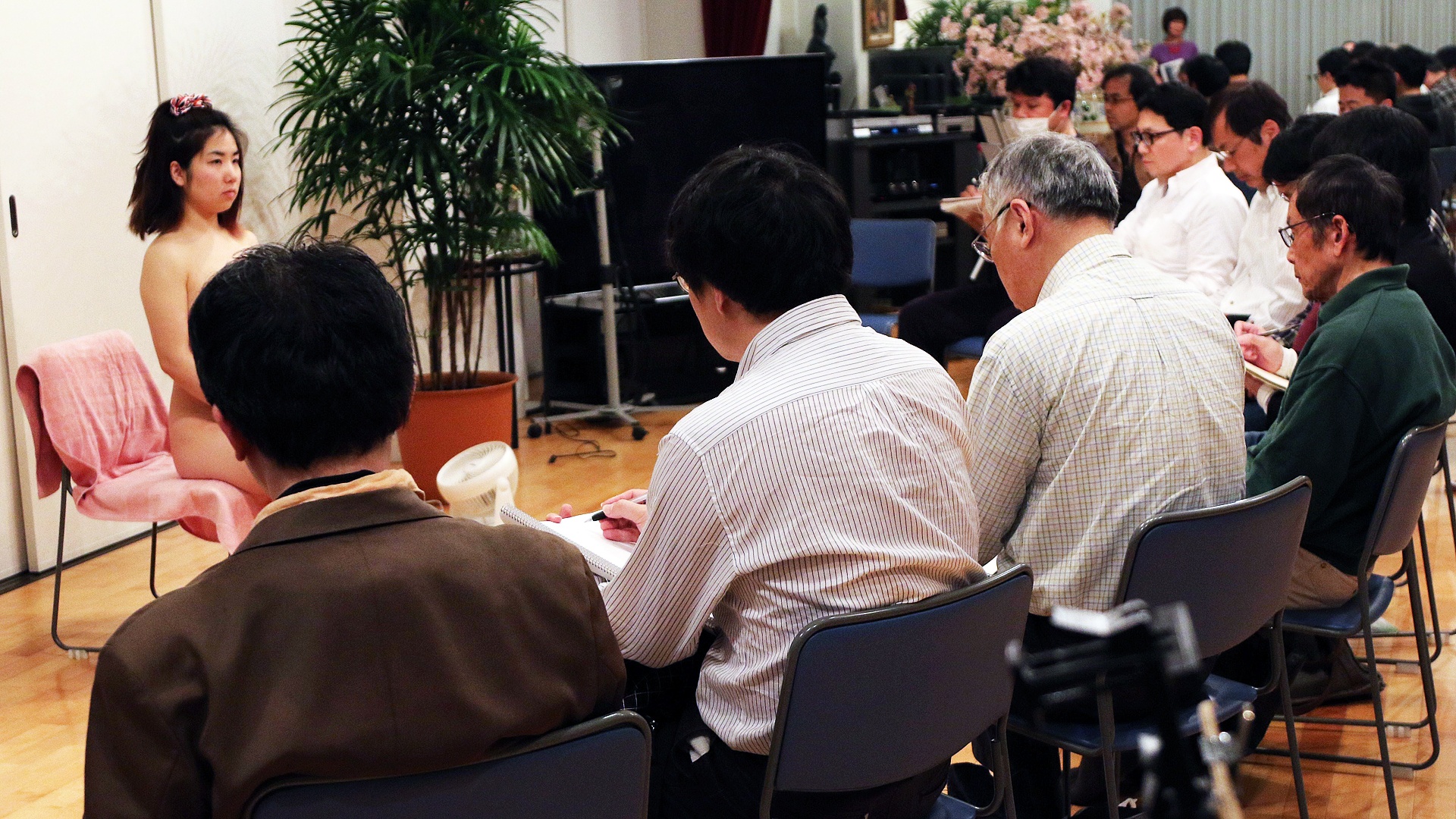 40% thanh nien Nhat Ban con trinh anh 2