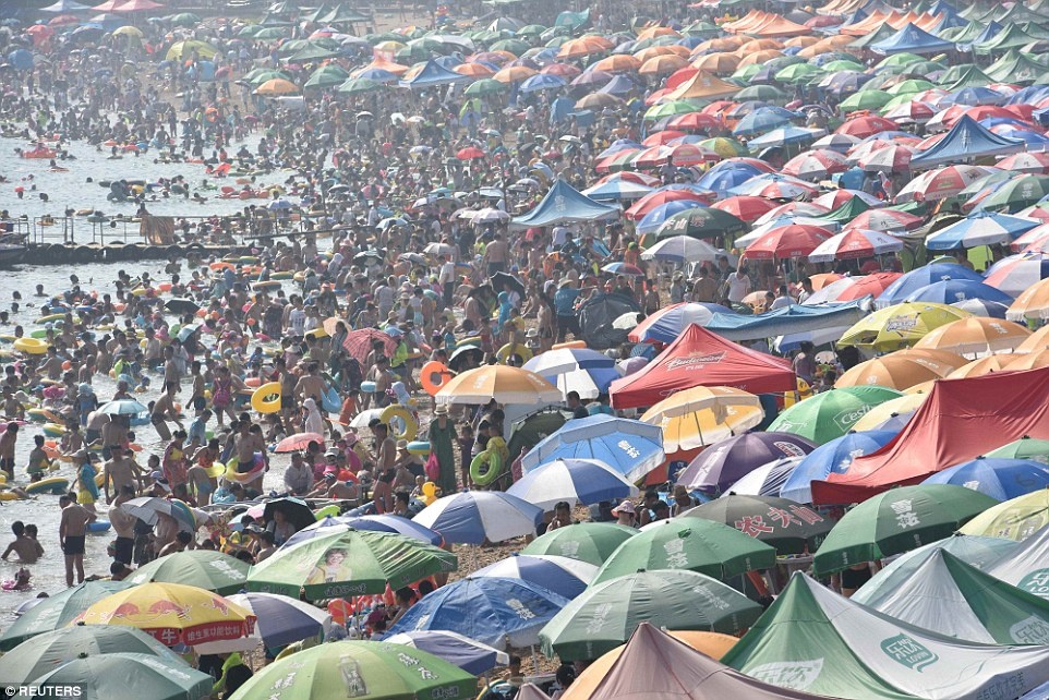 Cuoc song 'kho tho' vi qua tai dan so o Trung Quoc anh 4