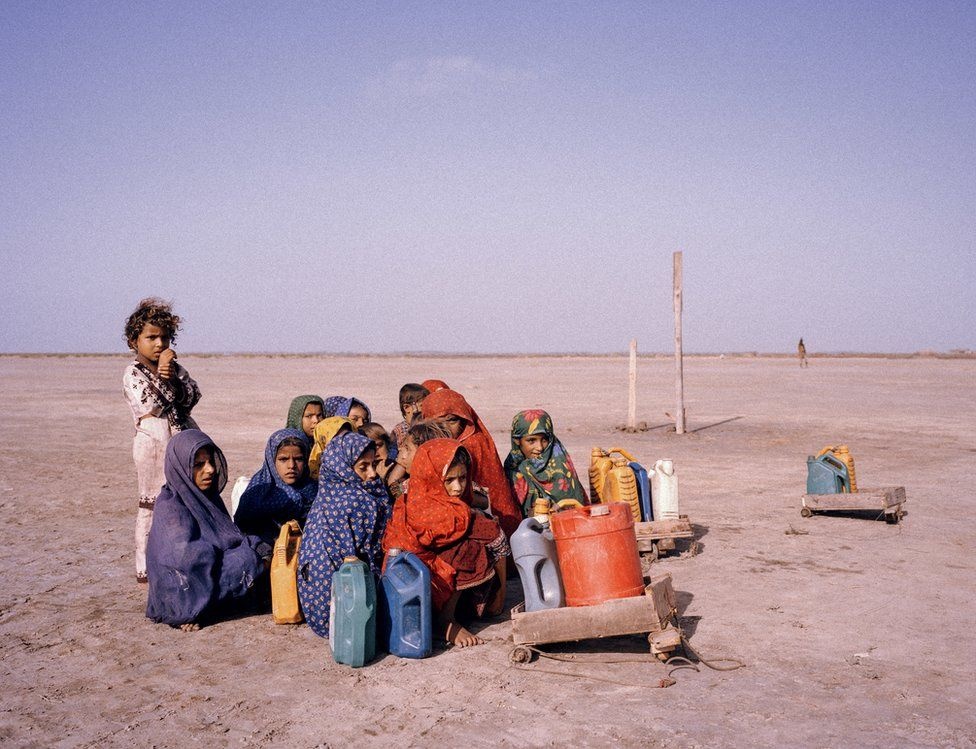 Vien canh cuoc khung hoang nuoc toan cau anh 1