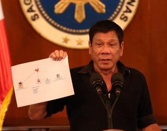 Nguoi Trung Quoc lot vao so tu cua ong Duterte hinh anh