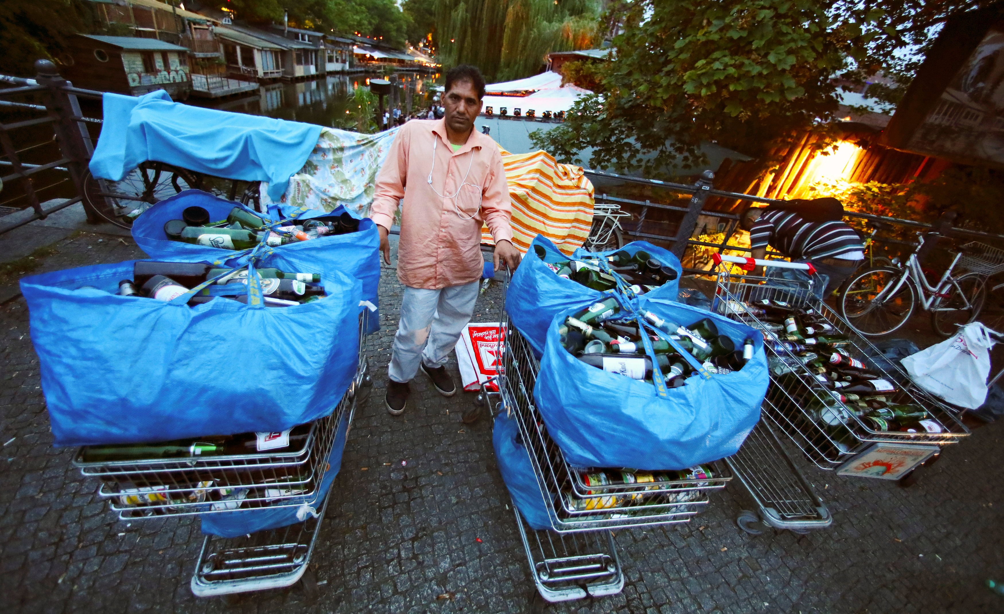 Cuoc song muon mau ve dem o Berlin anh 14