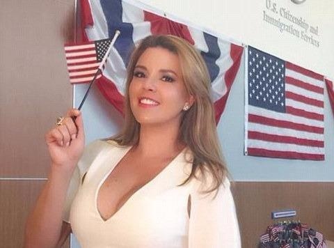 Hoa hau bi Trump si nhuc keu goi ung ho ba Clinton hinh anh