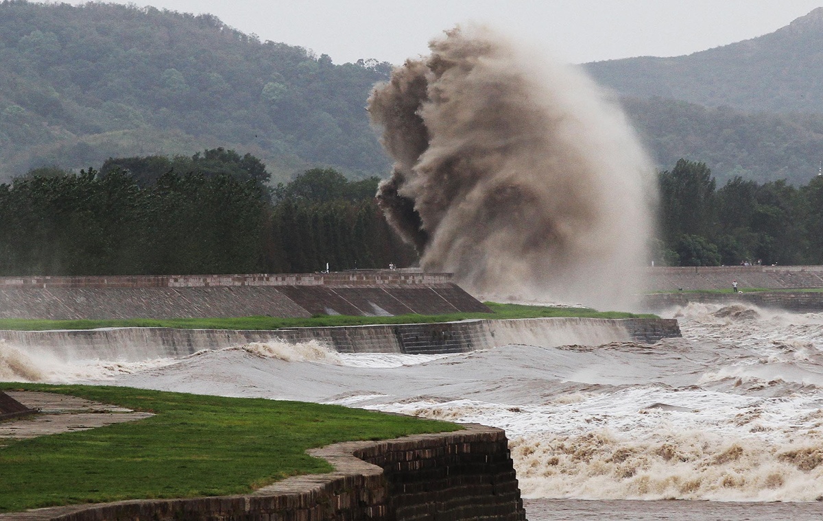 Tiền Đường, Chiết Giang, Trung Quốc, thủy triều, sóng, rằm tháng 8, hiện tượng, thiên nhiên ảnh 3 Tien Duong, Chiet Giang, Trung Quoc, thuy trieu, song, ram thang 8, hien tuong, thien nhien anh 3