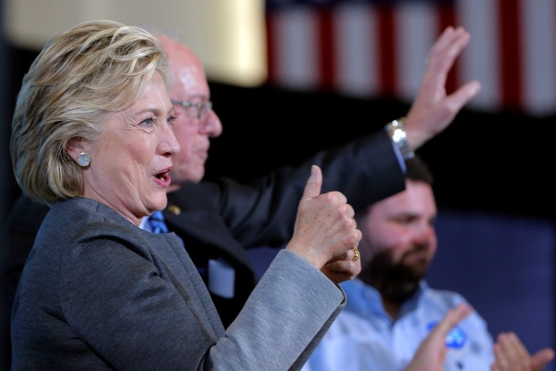 To bao 126 nam than Cong hoa lao dao sau khi de cu Clinton hinh anh