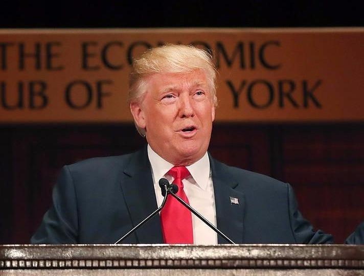 NY Times: Bao lo 916 trieu USD, Trump tron thue 18 nam? hinh anh