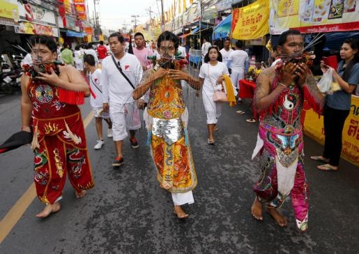 Rung ron le hoi an chay o Thai Lan anh 10