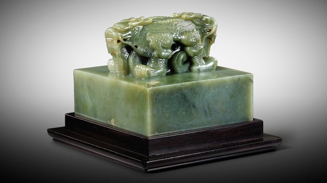 Ngoc ty cua vua Can Long hinh anh