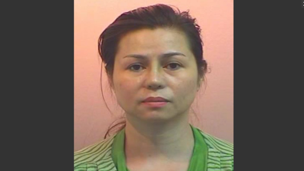 Singapore ket an tu mot phu nu Viet vi dung ho chieu gia hinh anh