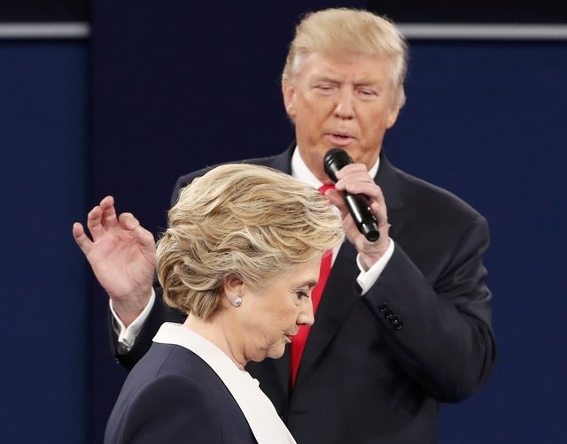 Be boi voi phu nu lam nong tranh luan tong thong My lan hai hinh anh