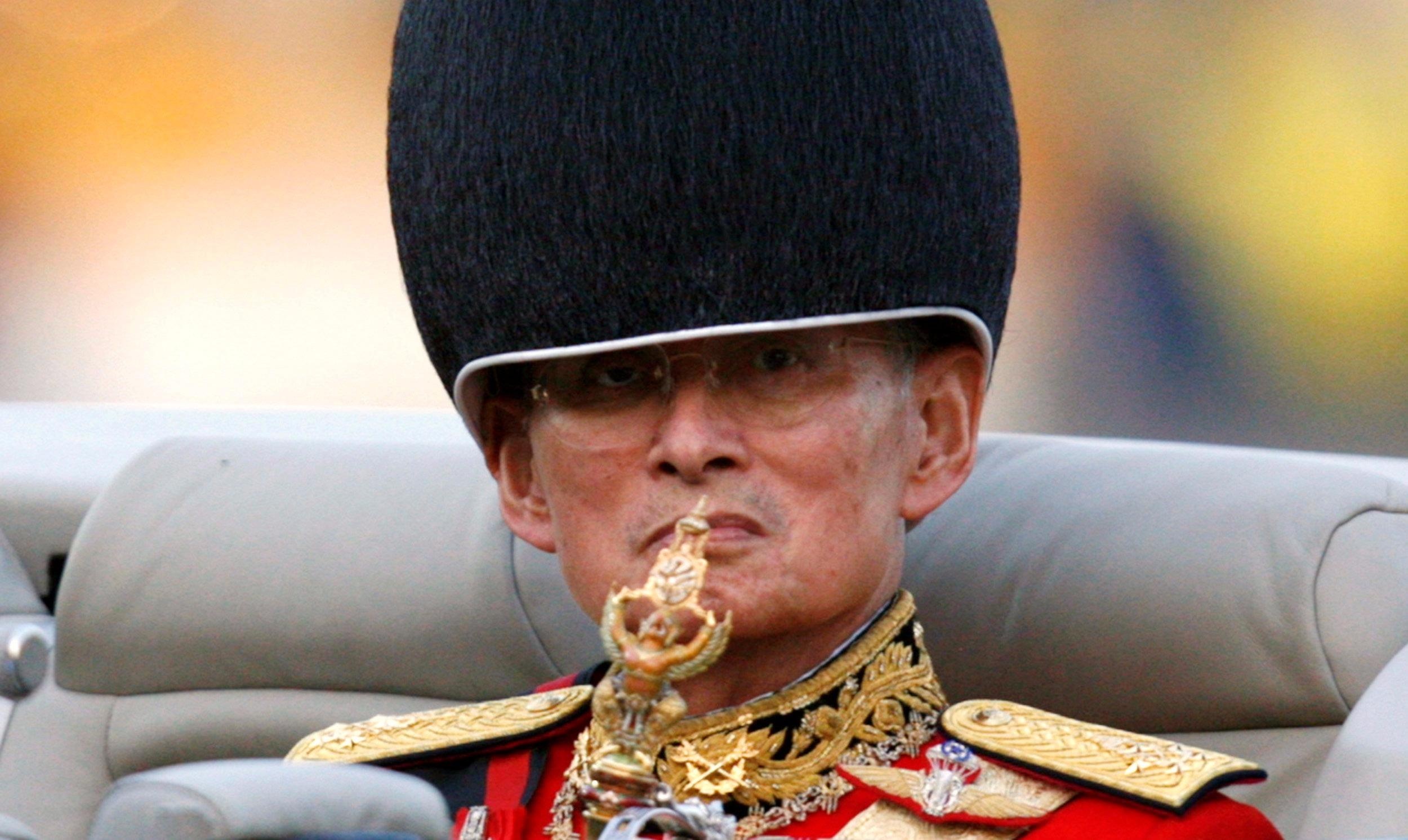 Quoc vuong uy quyen trong 'thoi dai cua dao chinh' hinh anh