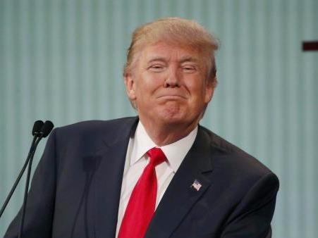 Nu nha bao to cao Trump quay roi tinh duc hinh anh