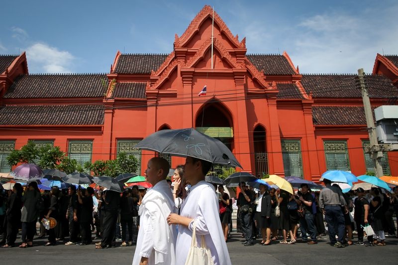 Hoat dong giai tri Thai Lan tam ngung anh 1