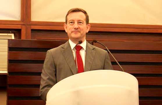 Dai su Phap muon day manh hop tac kinh te, quoc phong voi VN hinh anh