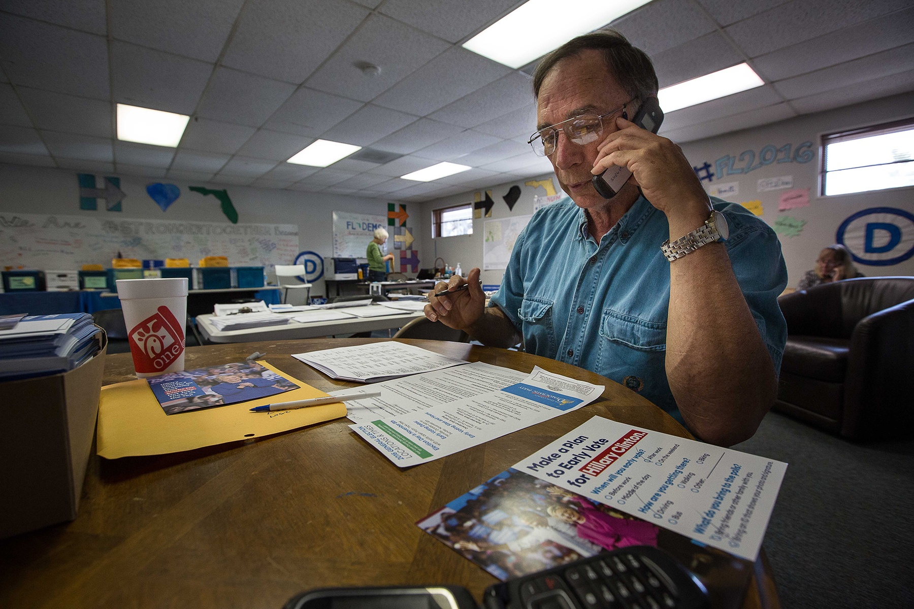 Văn phòng tranh cử của Clinton ảnh 1 Van phong tranh cu cua Clinton anh 1