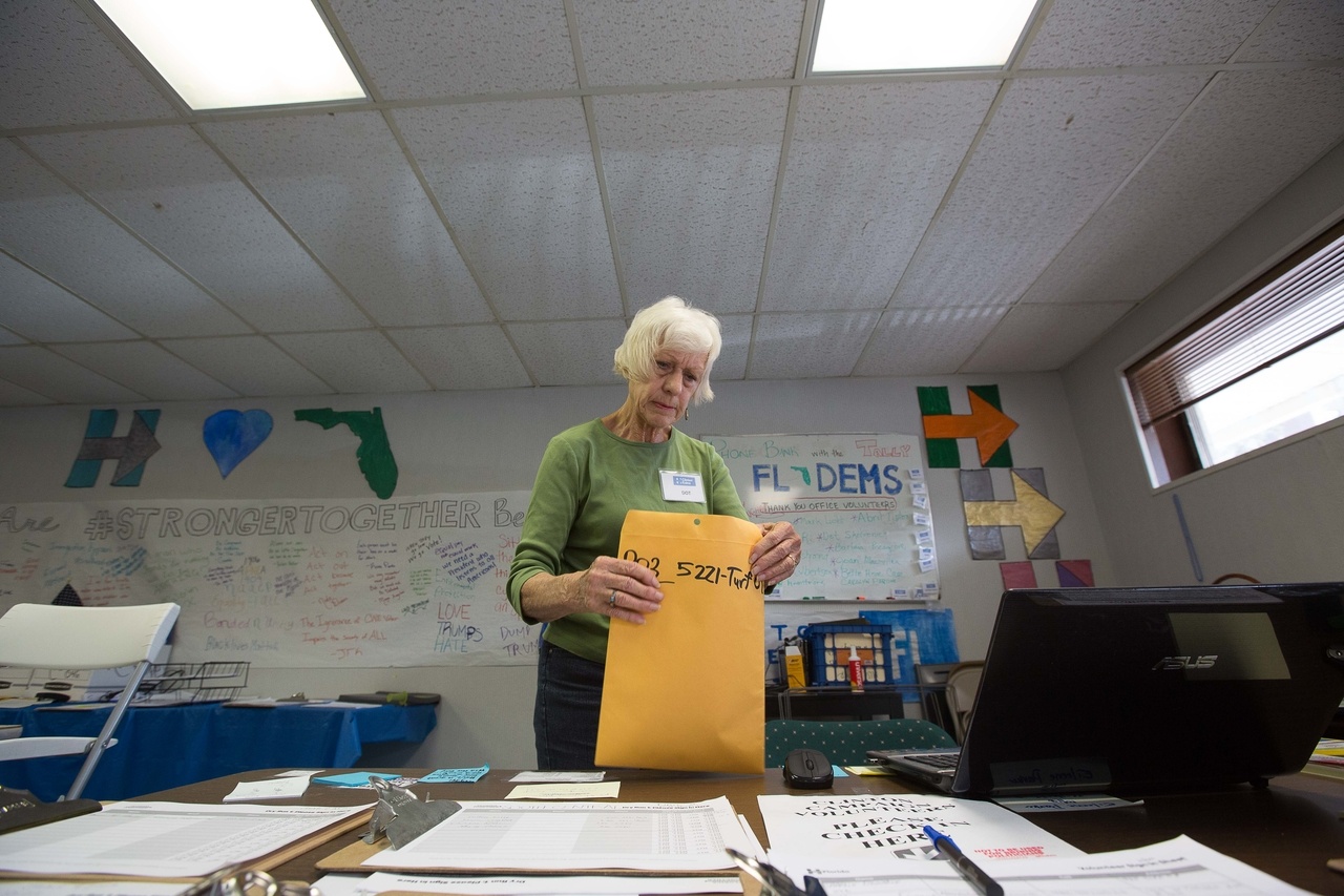 Văn phòng tranh cử của Clinton ảnh 2 Van phong tranh cu cua Clinton anh 2