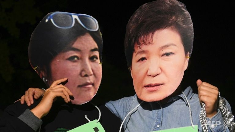 'Thay boi phap su' trong vu be boi cua tong thong Han Quoc hinh anh