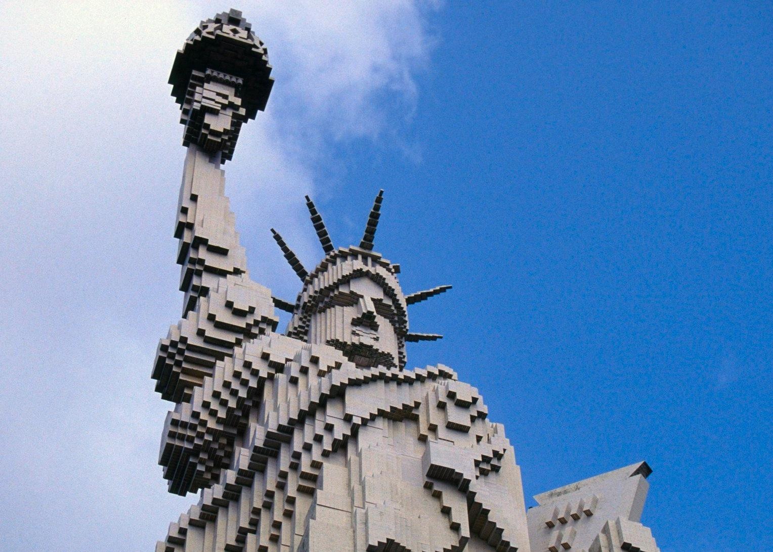 Ban sao tuong Nu than Tu do tren khap the gioi hinh anh