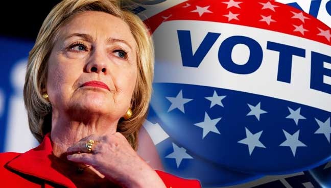 Qua bom bat ngo thang 10 co giup Donald Trump ha ba Clinton? hinh anh