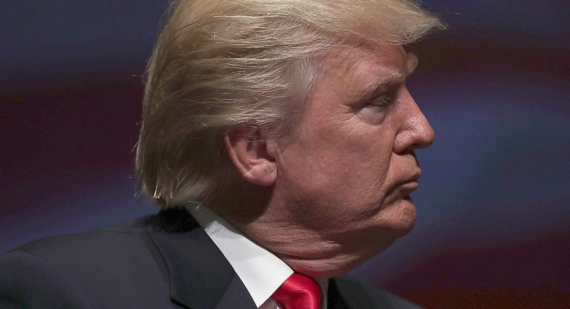 Dai cu tri phan boi Trump anh 1