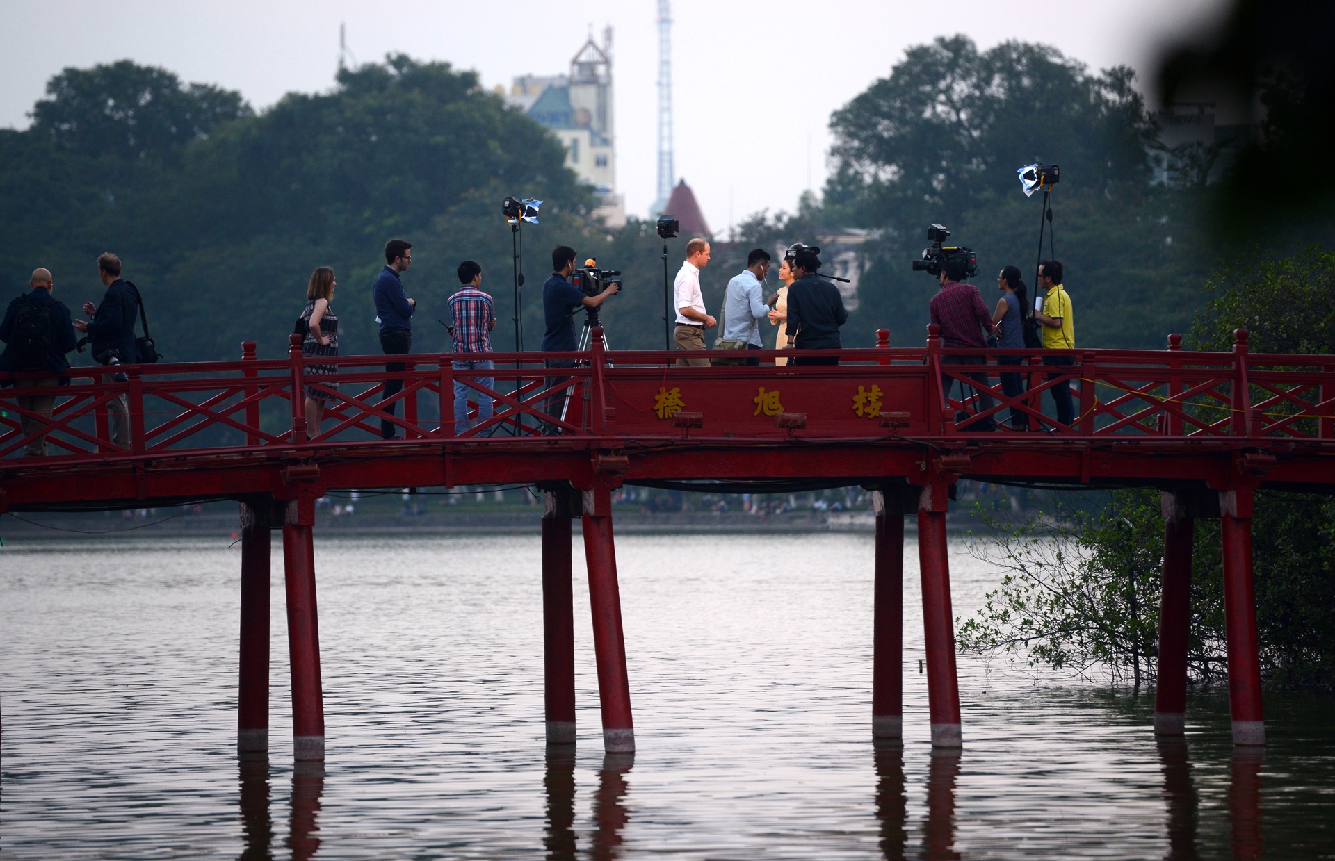 Hoang tu Anh den Viet Nam anh 8