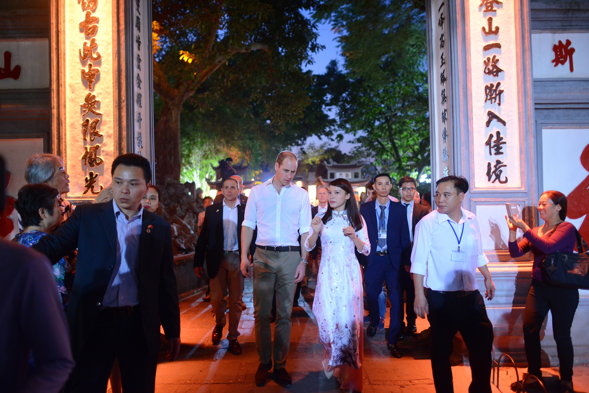 Hoang tu Anh den Viet Nam anh 10