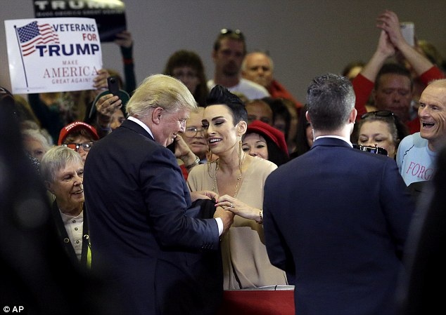 Tổng thống Donald Trump ảnh 3 Tong thong Donald Trump anh 3