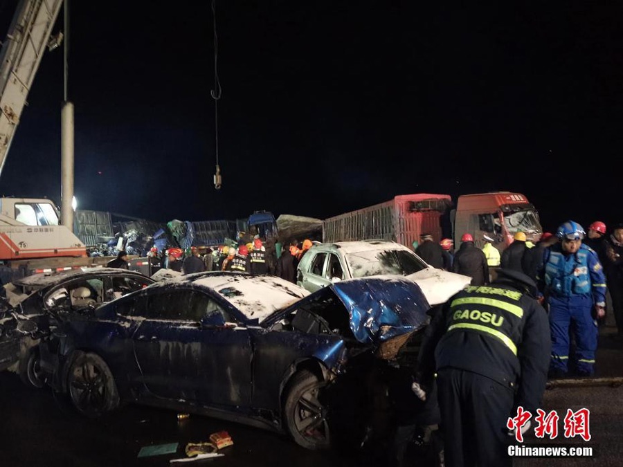 Tai nan lien hoan 56 oto o Trung Quoc anh 5