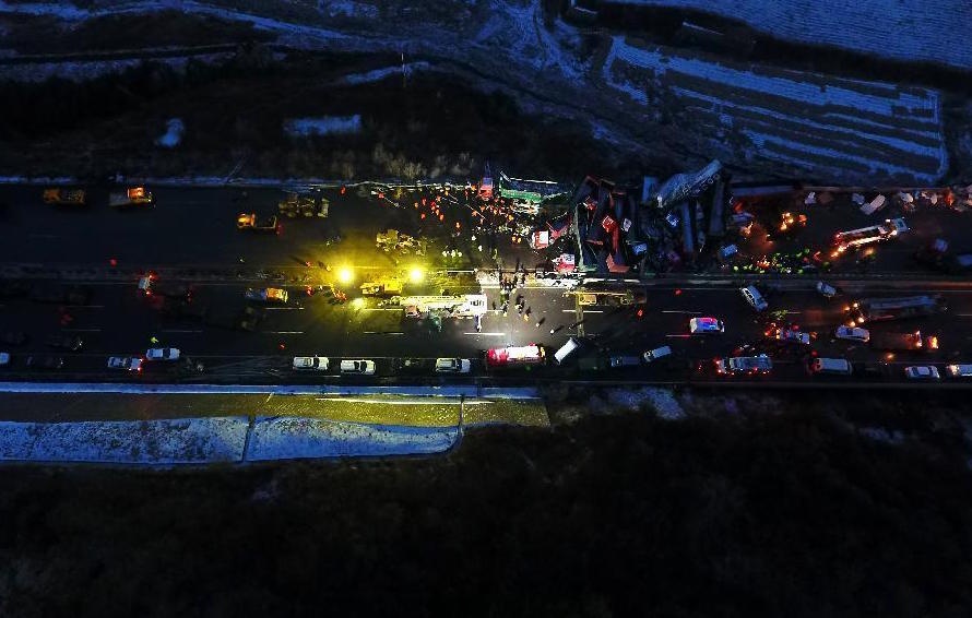 Tai nan lien hoan 56 oto o Trung Quoc anh 7