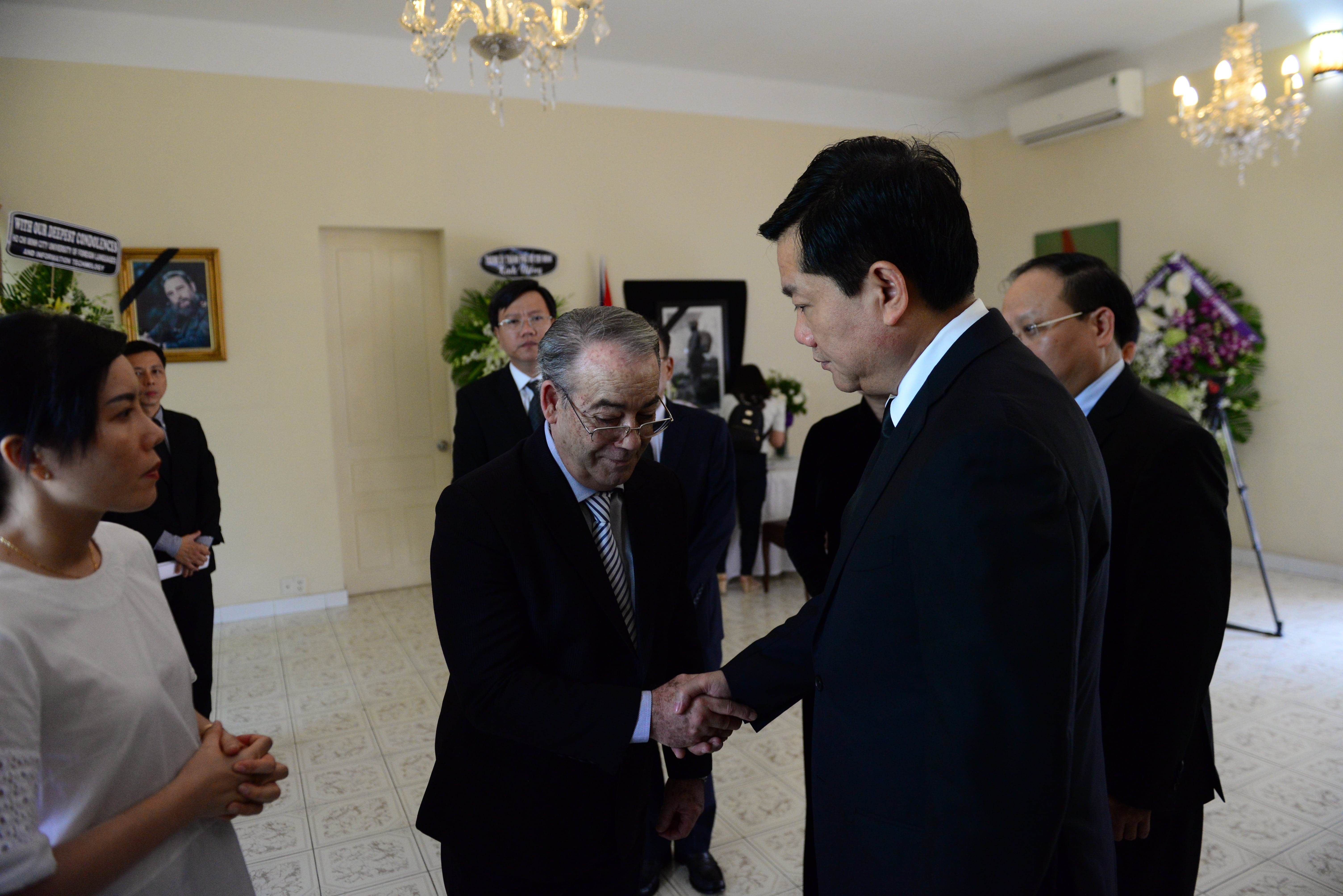 Fidel Castro qua doi anh 3