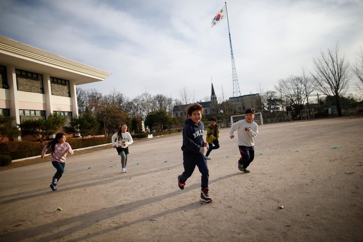 truong hoc o phi khu quan su Han Quoc - Trieu Tien anh 2