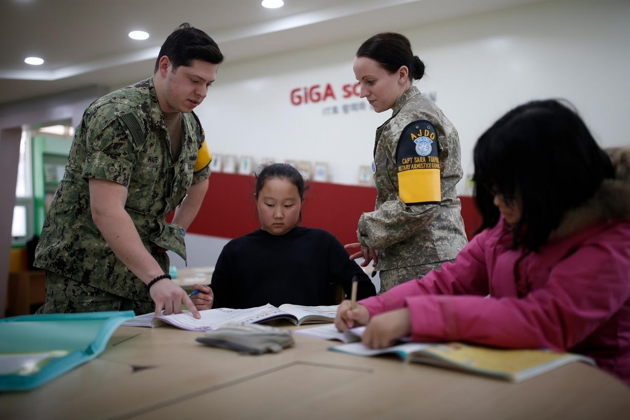 truong hoc o phi khu quan su Han Quoc - Trieu Tien anh 6