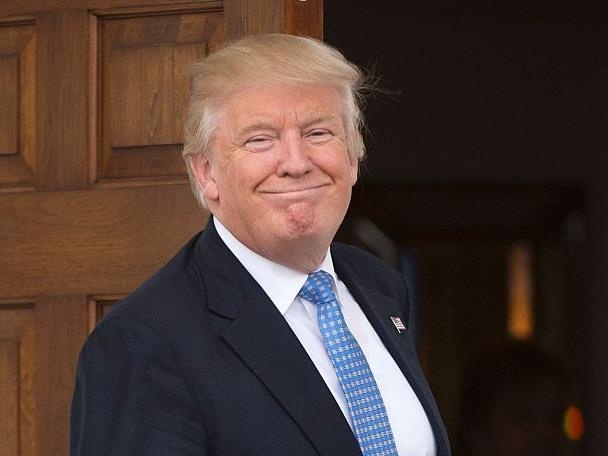 Trump khoi dong chuyen di cam on cu tri My hinh anh